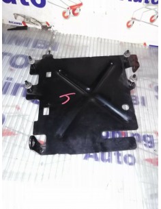 - PIASTRA STAFFA SUPPORTO... 2