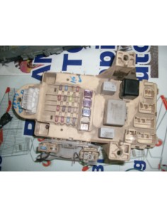 portafusibili toyota yaris...