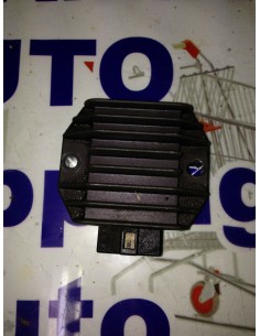 - REGOLATORE DI TENSIONE...