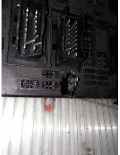 - SCATOLA PORTAFUSIBILI... 2