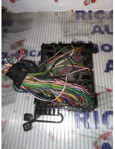 - SCATOLA PORTAFUSIBILI... 2